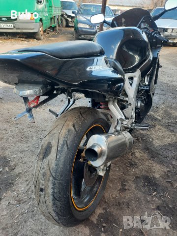 Honda CBR 900 и CBR F4 на части, снимка 5 - Мотоциклети и мототехника - 35924792