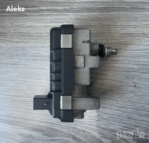 Актуатор турбо 6NW 009 228, снимка 3 - Части - 56335898