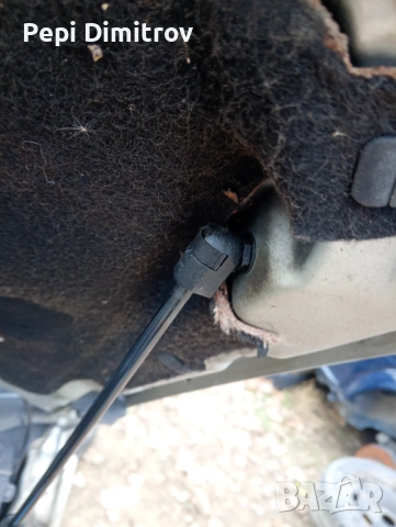 Амортисьор преден капака Поло 6n2 1.4 16v 75 к.с. 2000 г. Vw polo 6n2, снимка 2 - Части - 53142630