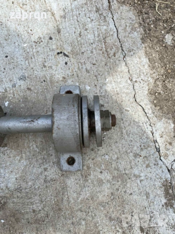 Ос със лагерни черупки за шмиргел, снимка 4 - Електродвигатели - 51637650