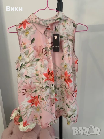 Риза Guess нова с етикет за 16г, но е подходяща и за XS и S, снимка 2 - Ризи - 50593762