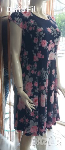 ИЗКЛЮЧИТЕЛНО КРАСИВА тъмносиня рокля на цветя, снимка 2 - Рокли - 41800041
