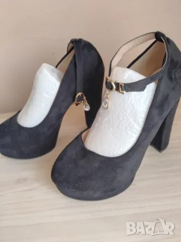 Черни велурени обувки  на ток и платформа, снимка 6 - Дамски обувки на ток - 50042333