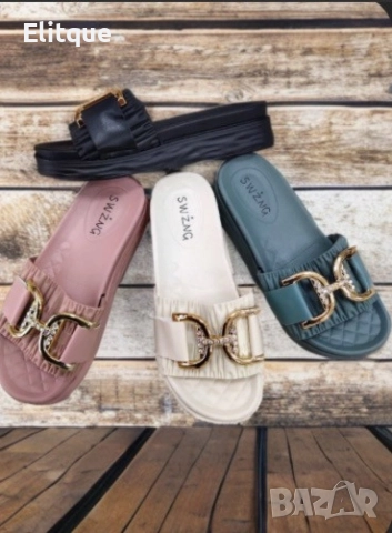 Луксозни дамски чехли с елегантни златисти елементи, снимка 2 - Чехли - 52871921