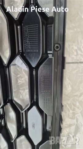 Централна решетка Ford Puma ST-Line година 2023 2024 2025 код R1TB8B271B, R1TB-8B271-B , снимка 4 - Аксесоари и консумативи - 51993971