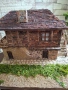 За любителите на старинни къщи-ръчно изработен макет на къща в Странджа планина., снимка 1