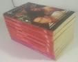 Лот 8 любовни романа на Harlequin от 1993 и 1994, снимка 1