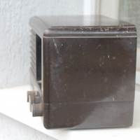 Бакелитово радио , снимка 4 - Радиокасетофони, транзистори - 36145185