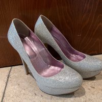 Официални обувки с висок ток , снимка 1 - Дамски обувки на ток - 40399411