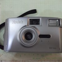 Фотоапарат "Kodak - EC 100" - 1 работещ, снимка 1 - Фотоапарати - 41897797