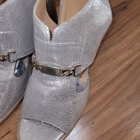 Нови златисти сандали естествена кожа, снимка 2 - Сандали - 44484156