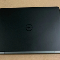 12.5" Компактен бизнес лаптоп- Dell Latitude E527О, i3-6100U, 8GB DDR4 RAM, 256GB SSD, HDMI, снимка 2 - Лаптопи за работа - 44575572