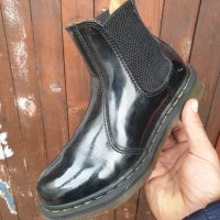 оригинални DR. MARTENS 2976 SMOOTH LEATHER CHELSEA BOOT номер 37, снимка 13 - Дамски боти - 38697549