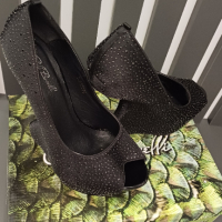 Обувки, снимка 2 - Дамски обувки на ток - 44633151