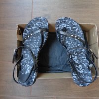 Дамски сандали, снимка 1 - Чехли - 42682310