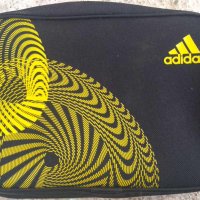 Козметична чантичка Adidas, снимка 1 - Други - 41418183