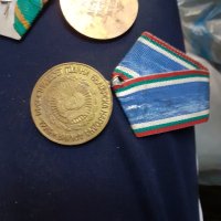 Соц.бронзови медали и плакети, снимка 4 - Колекции - 42592878