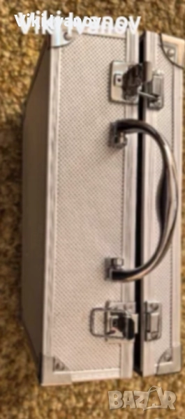 Алуминиево куфарче за козметика, снимка 1