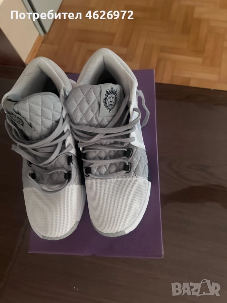 Обувки Nike LeBron Witness 8 "Light Smoke Grey", снимка 1