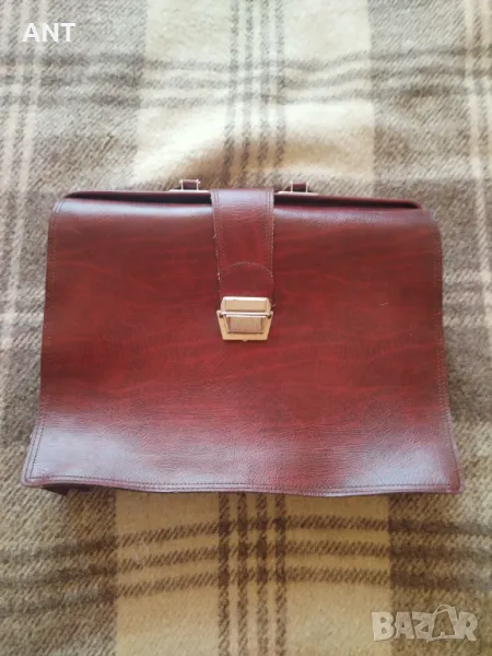 Кожена чанта от СОЦ-а, снимка 1