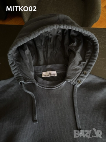 Оригинален STONE ISLAND суитчет, син цвят, М размер, снимка 2 - Суичъри - 56068808