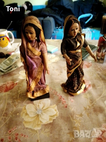 Статуеткa handmade made in india indian woman продавам ги двете 