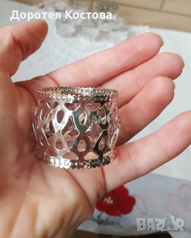 Красиви метални пръстени за текстилни салфетки, закупени от Англия, снимка 3 - Антикварни и старинни предмети - 40209456