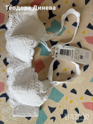 Дамски сутиен Triumph, снимка 2 - Бельо - 50465702
