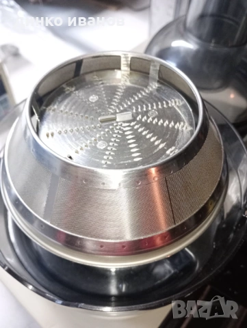 Сокоизтисквачка Philips 800w, снимка 2 - Сокоизстисквачки и цитрус преси - 53254128