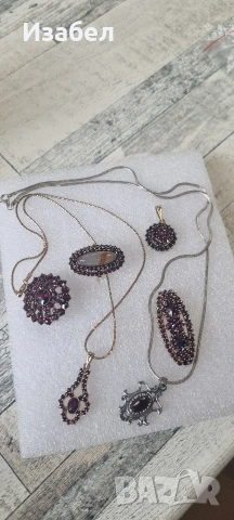 Позлатена брошка с гранати, снимка 2 - Други - 53367181