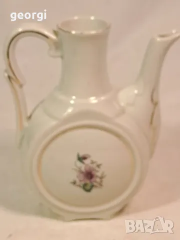 българска порцеланова каничка Китка Разград 22/5, снимка 3 - Сервизи - 49237644