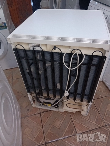 Малък хладилник фреш зона Liebherr с 2 години гаранция!, снимка 6 - Хладилници - 52788957