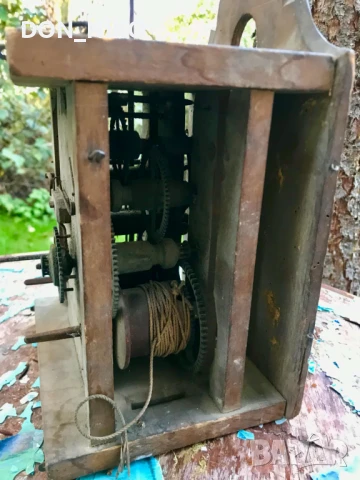 Античен примитивен стенен часовник 18 век, снимка 2 - Антикварни и старинни предмети - 51352064