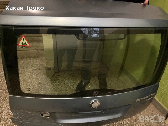 Skoda roomster заден капак, снимка 2 - Части - 53046376