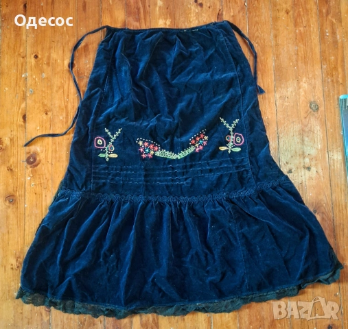 Старинна кадифена престилка от Южна Добруджа,с. Кара Дърлар, снимка 5 - Антикварни и старинни предмети - 53136062