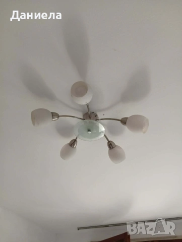 Полилей с пет фасунки и хромирани метални части., снимка 2 - Лампи за таван - 53639381