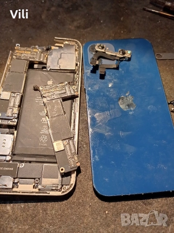 iPhone 12 На части 