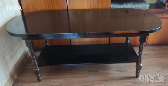 Ретро холна масичка разтегателна с коментар по цената.