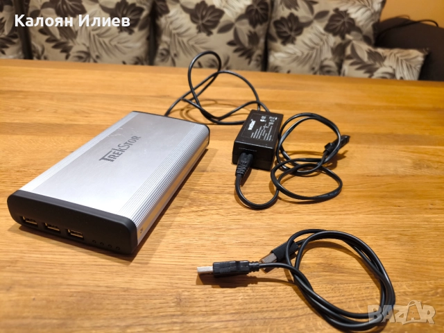 Външен USB хард диск 300GB