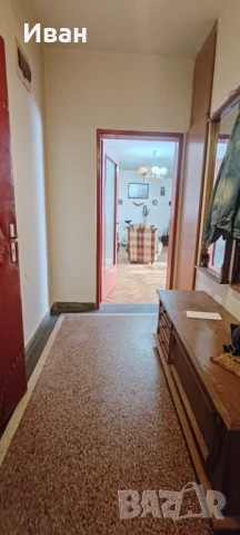 Тристаен апартамент в Център, снимка 3 - Апартаменти - 50812104