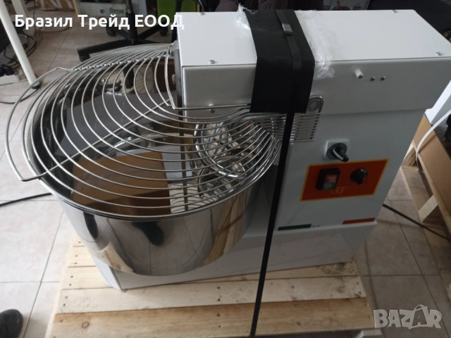 Професионална Тестомесачка 53 литра с две скорости, снимка 3 - Обзавеждане за заведение - 41116308