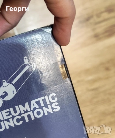 НОВ Lego Technic 42144 Material Handler Лего Техник Товарен Кран, снимка 7 - Конструктори - 53641613