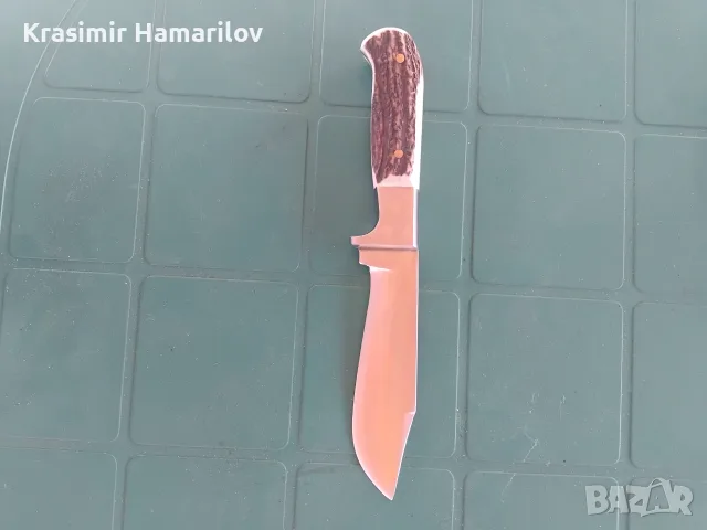 Ръчно изработен нож  с дръжка от  еленов рог 