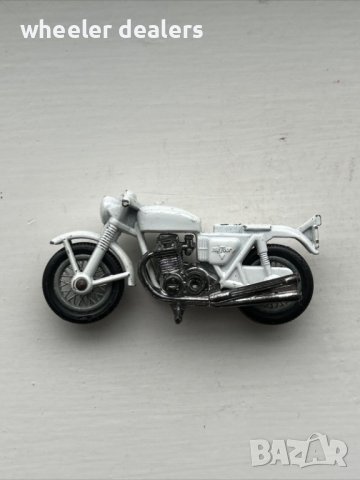 Метална количка мотор Matchbox Honda 750 1/64, снимка 2 - Колекции - 40379576