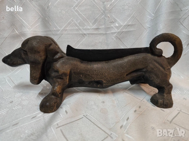 Стара масивна английска чугунена стъргалка за обувки куче-дакел от началото на 1900 , снимка 3 - Антикварни и старинни предмети - 53058566