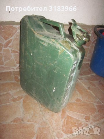 метална руба 10 литра .за гориво  отлична 