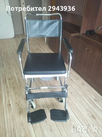 Санитарен стол за възрастни