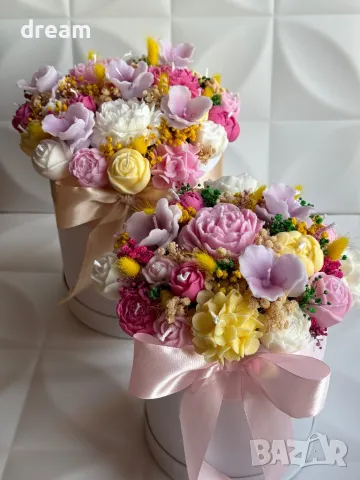 Букет от соеви свещи, снимка 2 - Подаръци за жени - 45991705