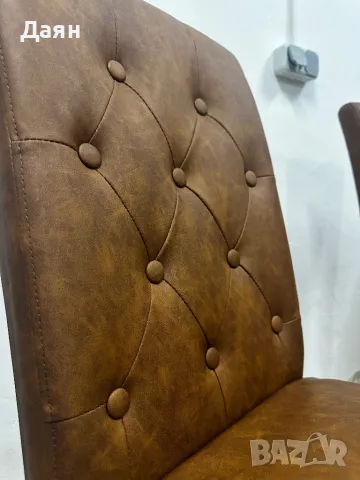 Комплект от 2 трапезни кожени стола , снимка 4 - Столове - 49902867