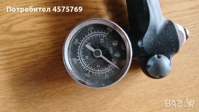 Помпа за вилка и шок (300 psi), снимка 2 - Аксесоари за велосипеди - 52704420